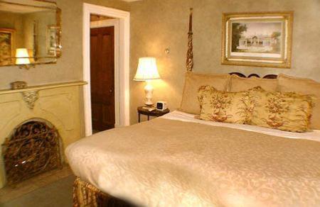 King Room with Spa Bath
