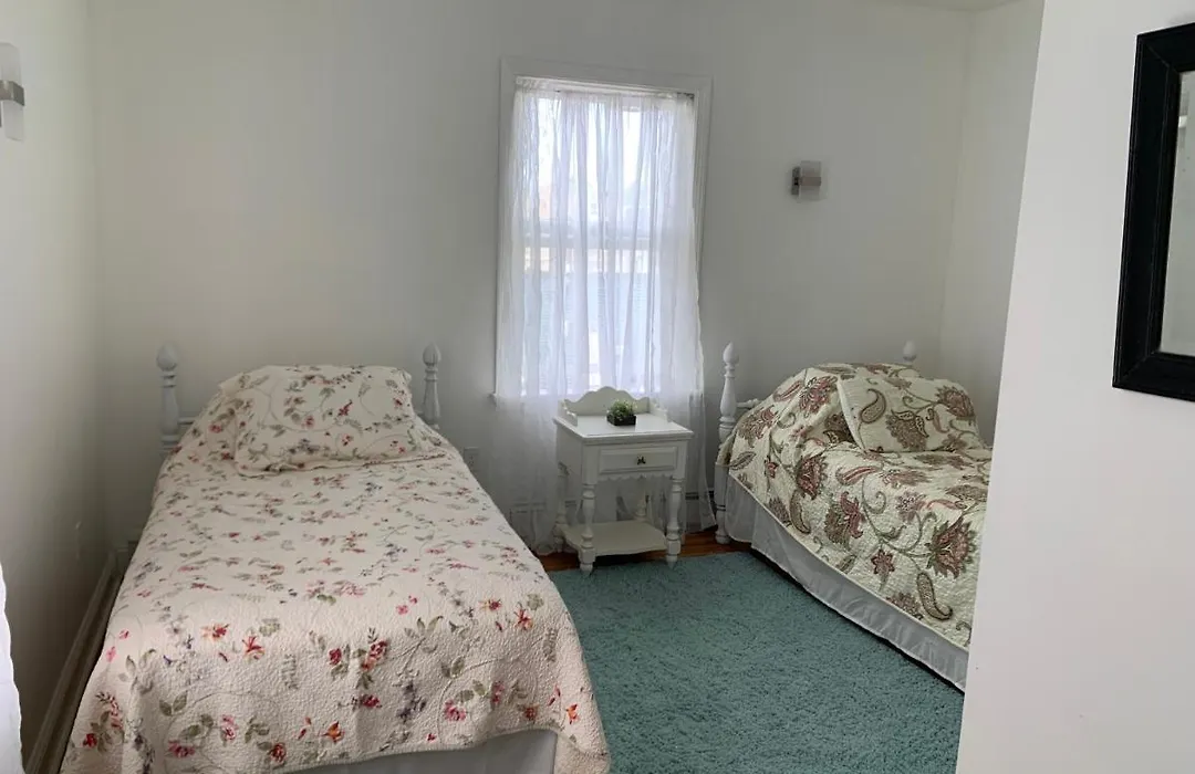Sunny And Large 4 Bedroom-1