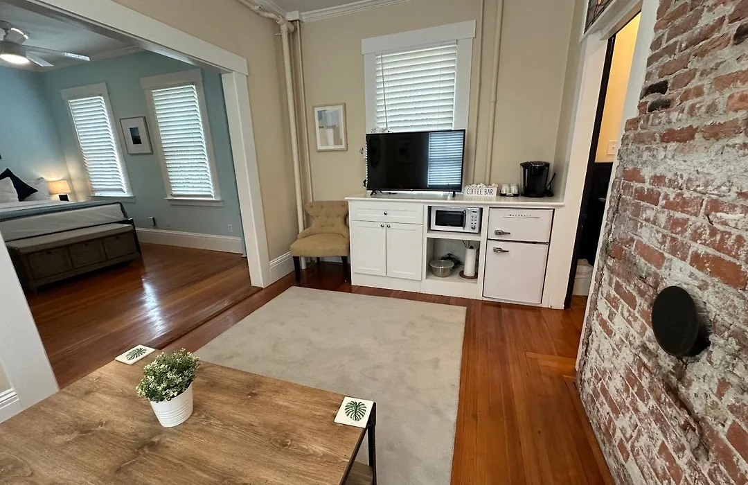 Charming Victorian Home Downtown Newport-1