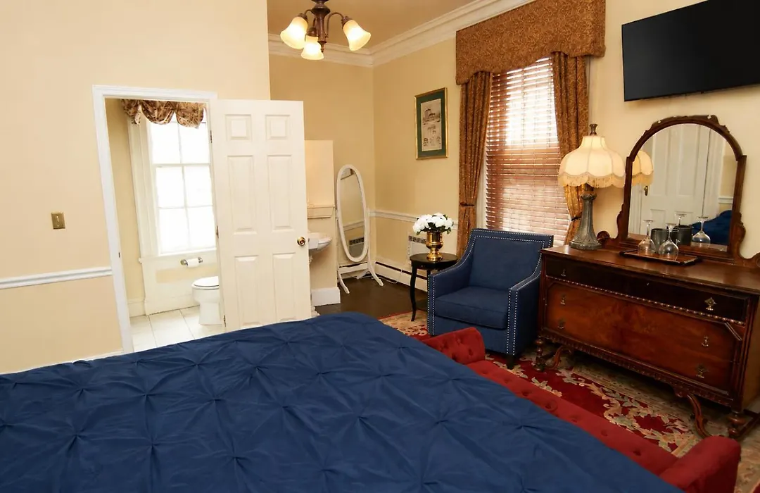 Inn On Bellevue (Adults Only)-1