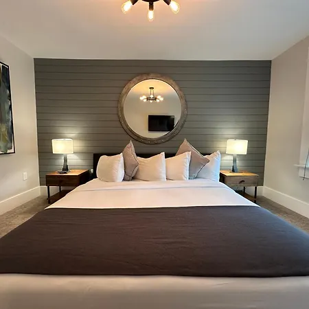 Entire Modern 7 Unit 7 Bath Boutique Inn-2