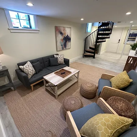 Epic Downtown Newport Location W Parking-3