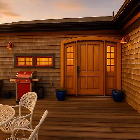 Magical Post And Beam Loft Downtown Newport!-3